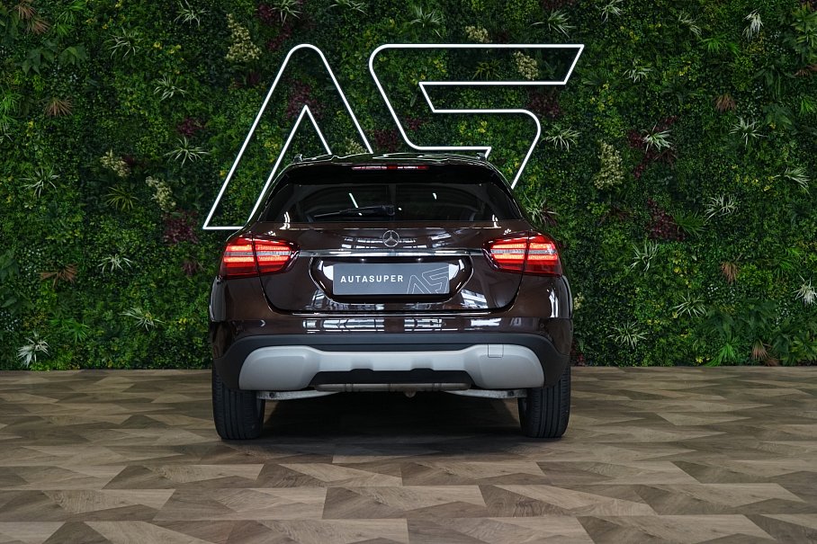 Mercedes-Benz GLA 200d 4Matic