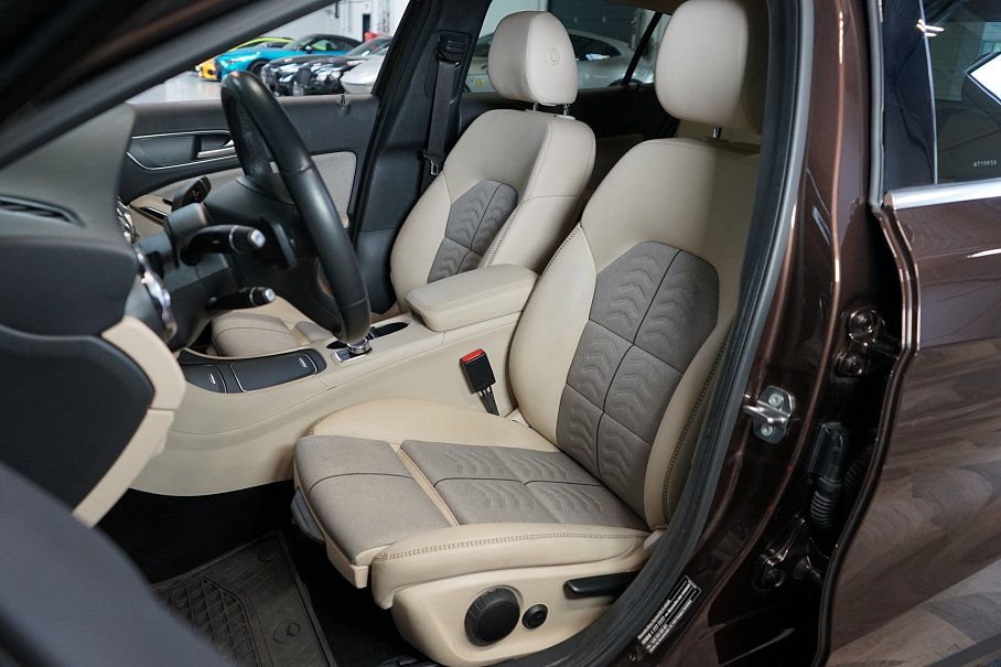 Mercedes-Benz GLA 200d 4Matic