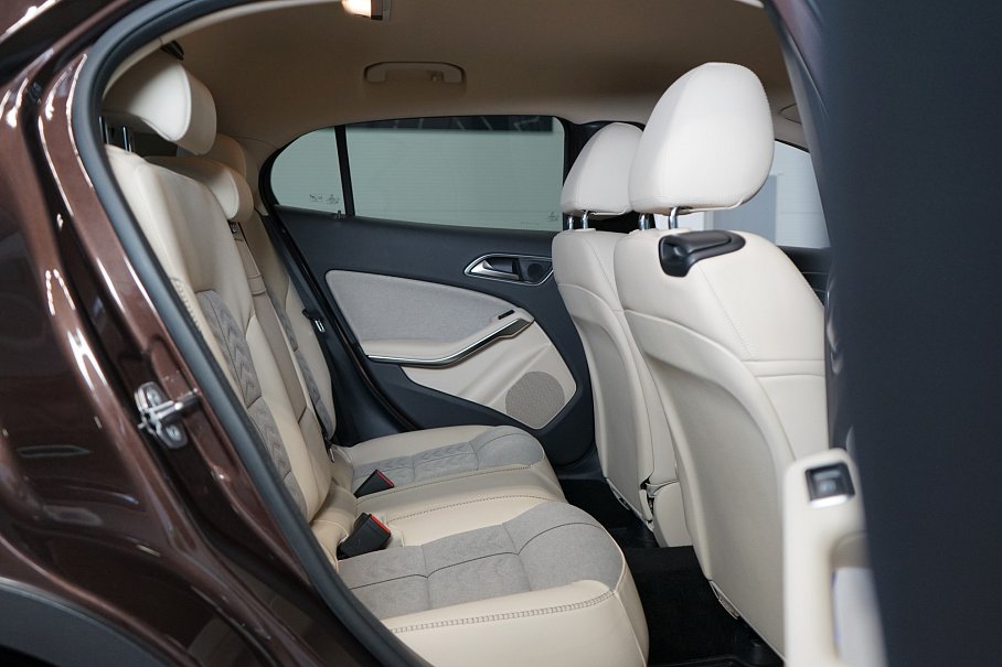 Mercedes-Benz GLA 200d 4Matic