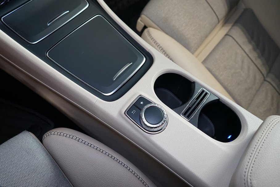 Mercedes-Benz GLA 200d 4Matic