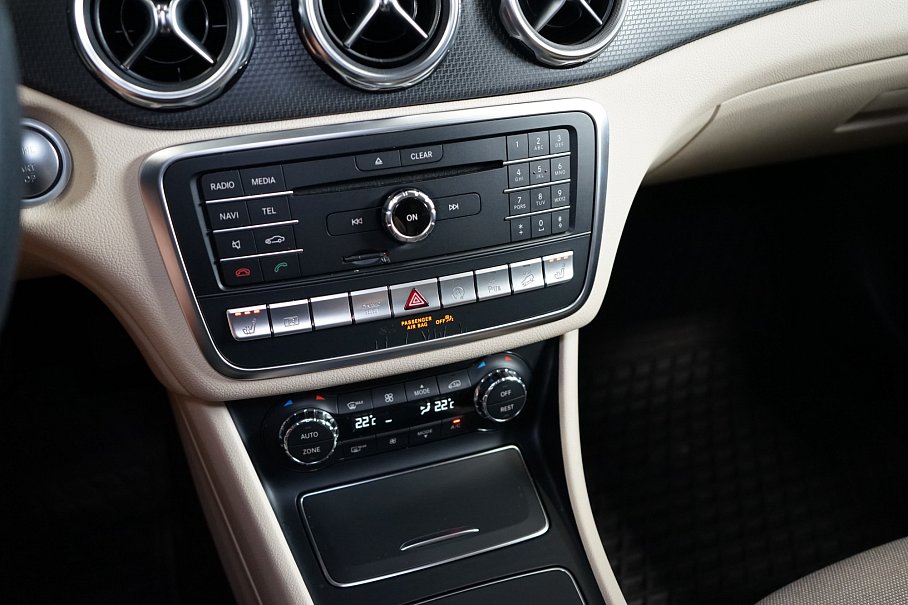 Mercedes-Benz GLA 200d 4Matic