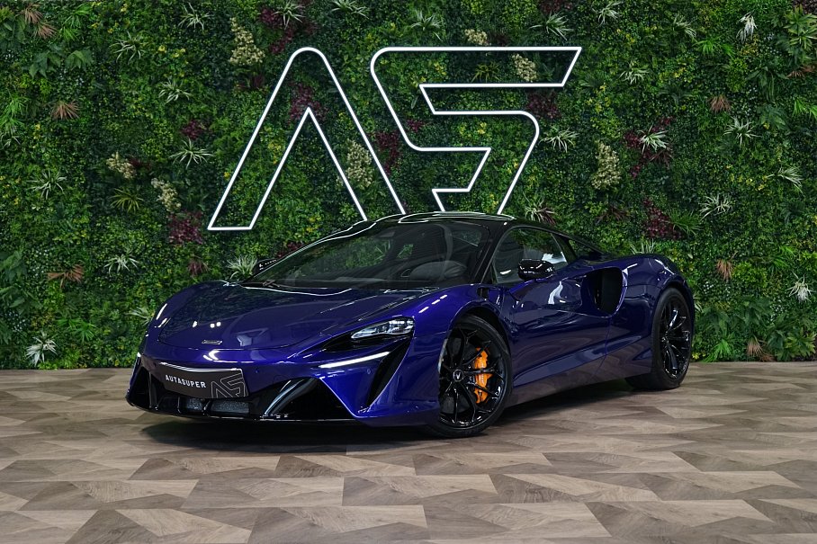 McLaren Artura 