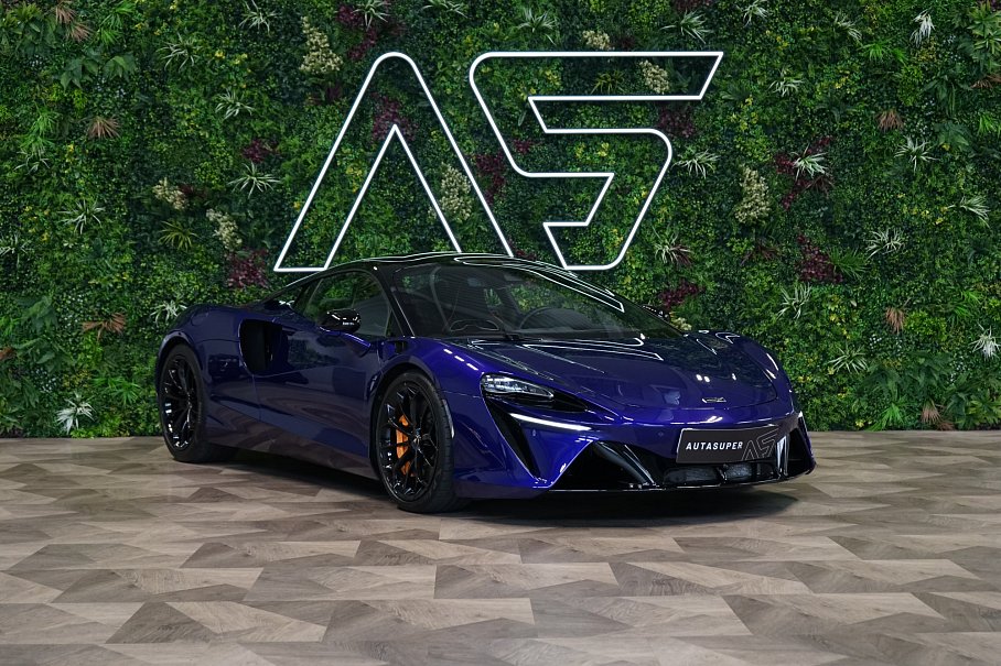 McLaren Artura 