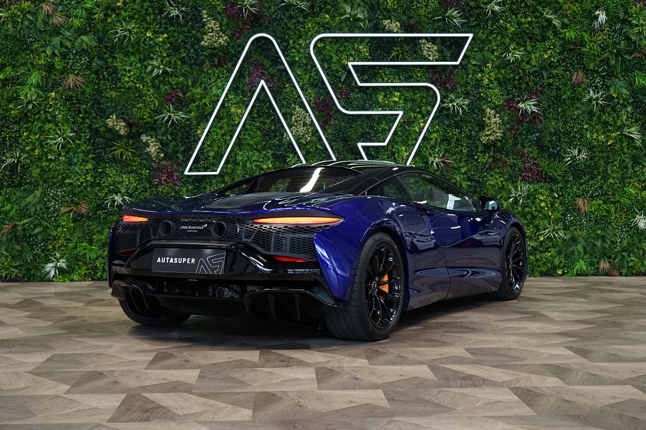 McLaren Artura 