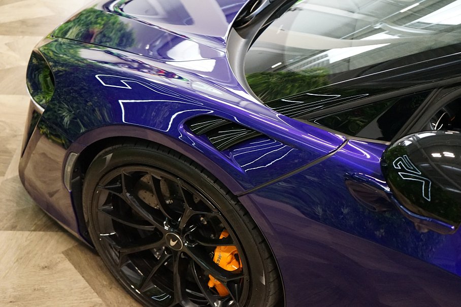 McLaren Artura 