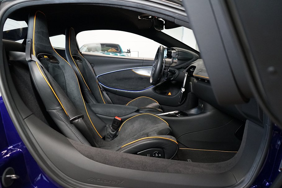 McLaren Artura 