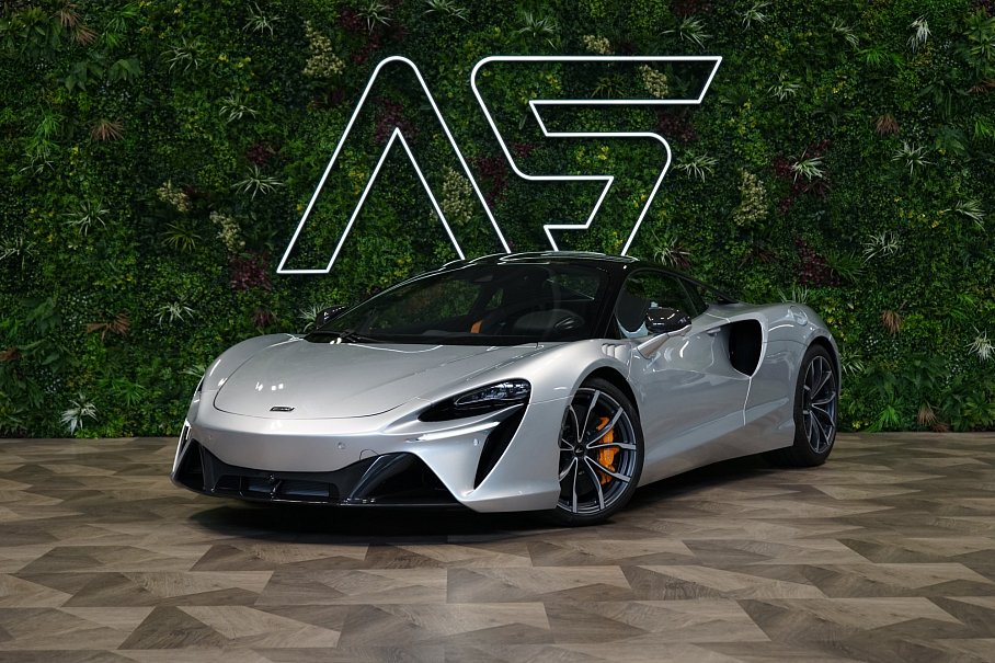 McLaren Artura 
