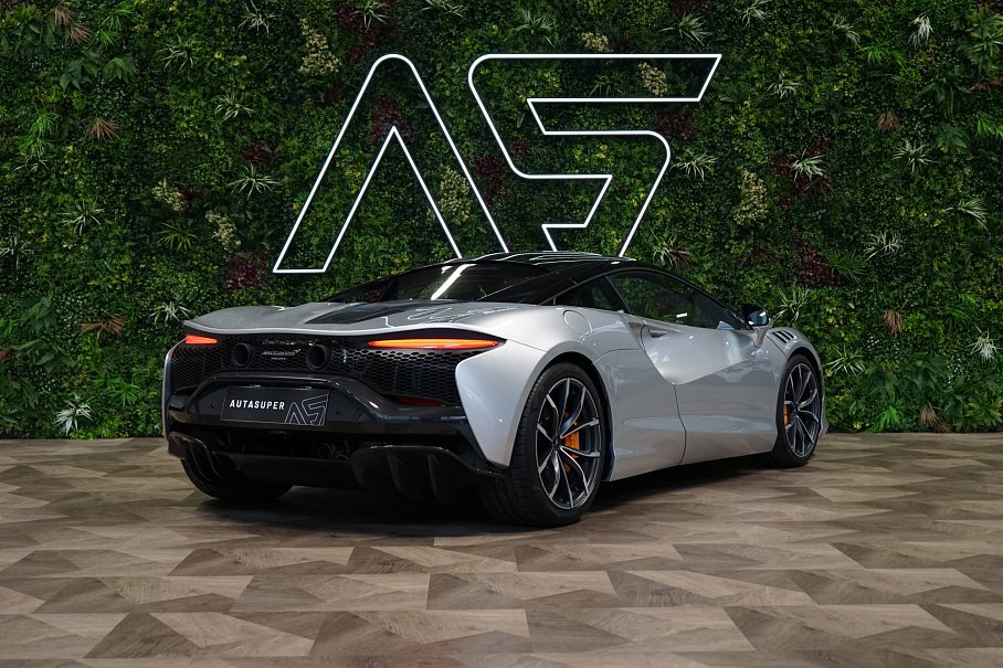 McLaren Artura 
