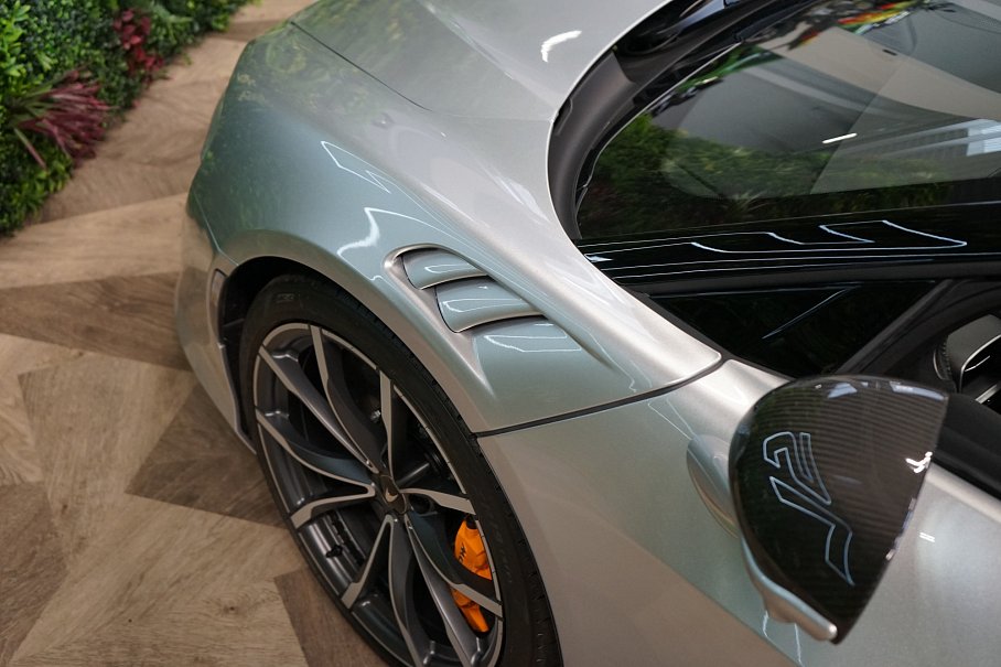 McLaren Artura 