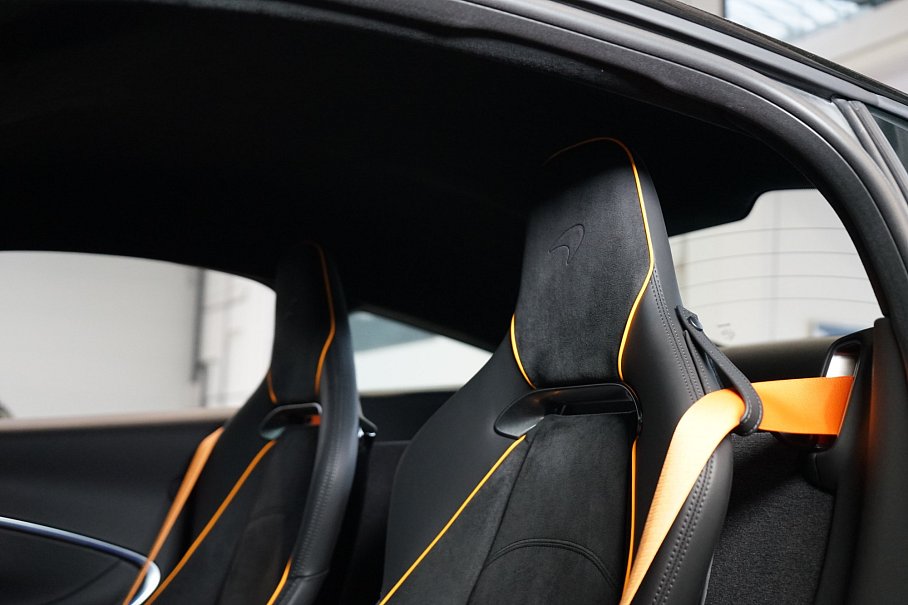 McLaren Artura 