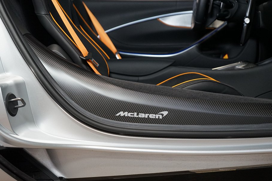 McLaren Artura 