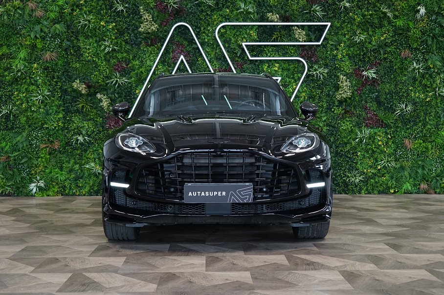 Aston Martin DBX 707