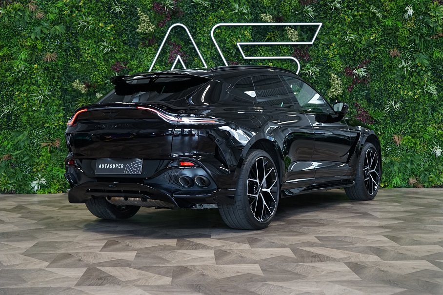 Aston Martin DBX 707