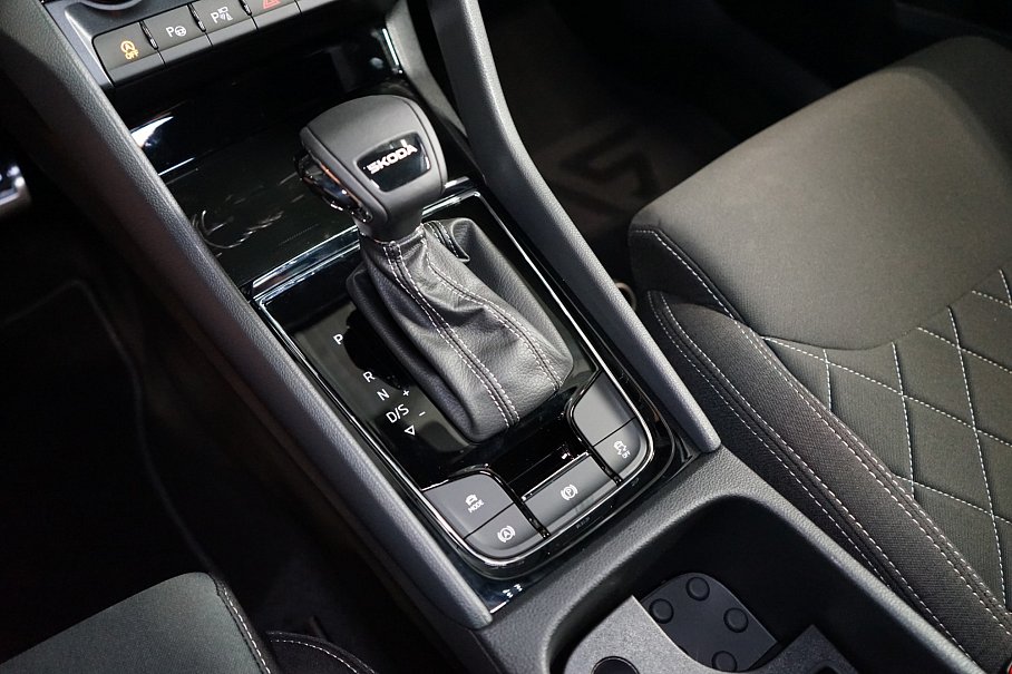 Škoda Karoq 1.5 TSI Sport Line