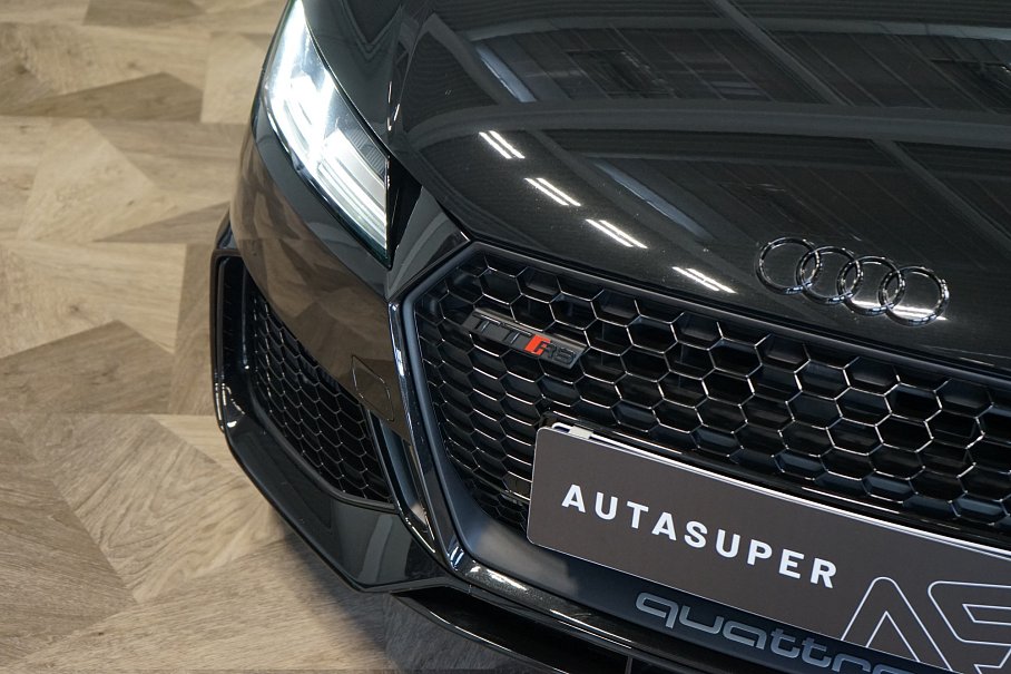 Audi TT RS Coupé quattro