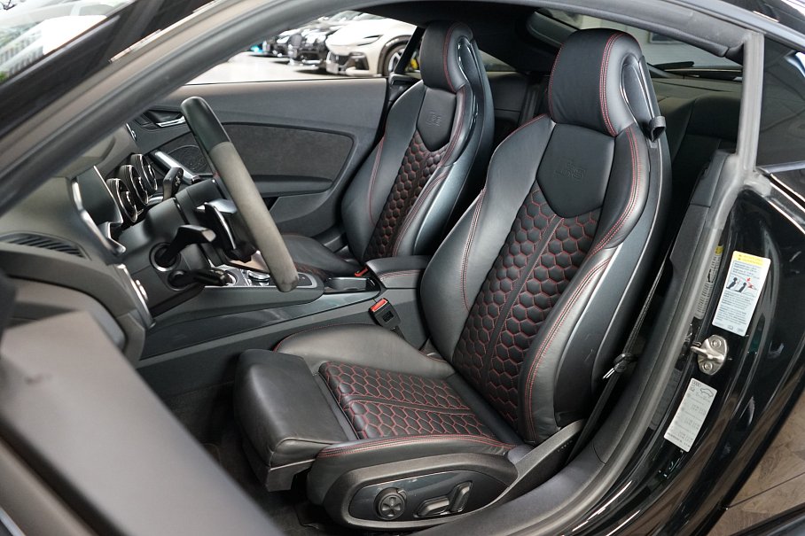 Audi TT RS Coupé quattro