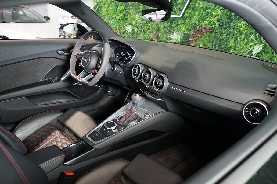 Audi TT RS Coupé quattro
