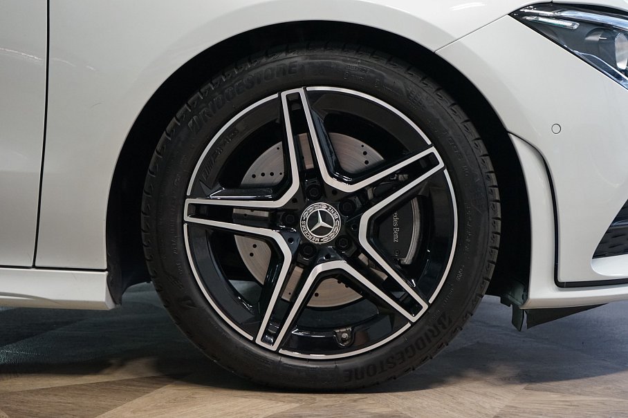Mercedes-Benz CLA 200d Shooting Brake