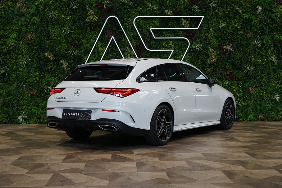Mercedes-Benz CLA 200d Shooting Brake