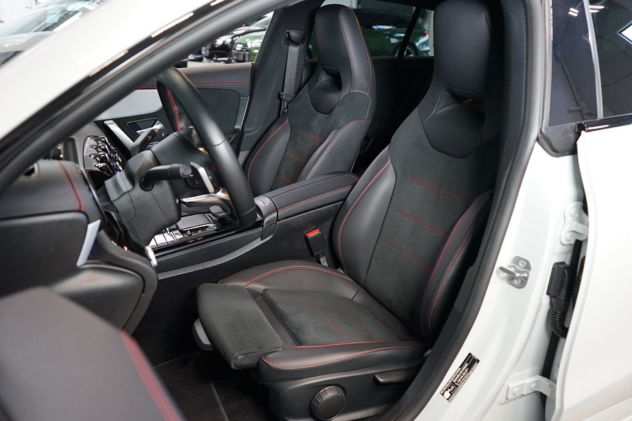 Mercedes-Benz CLA 200d Shooting Brake