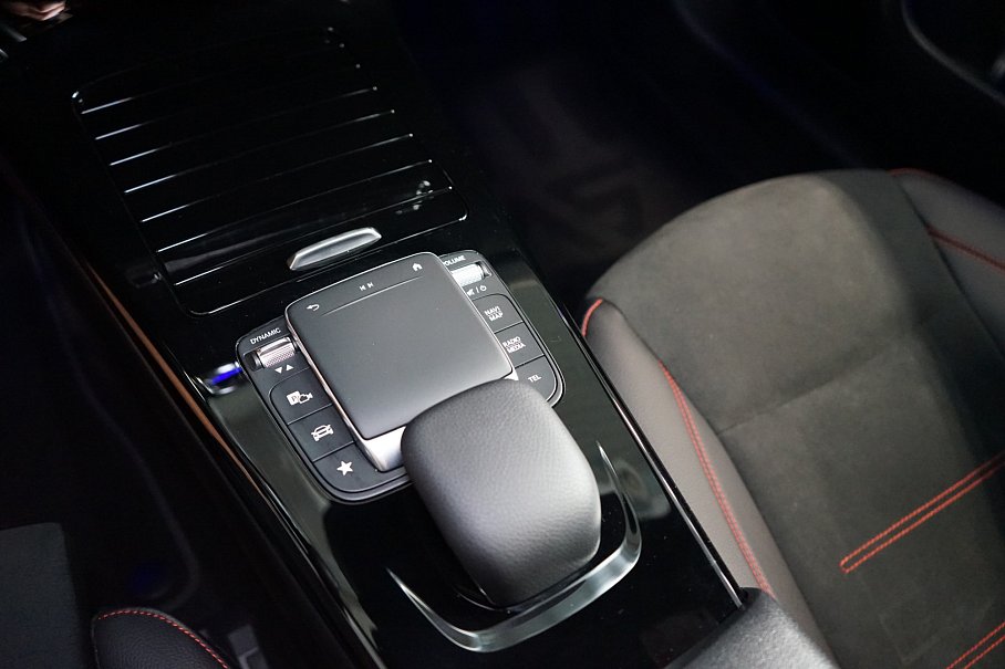 Mercedes-Benz CLA 200d Shooting Brake