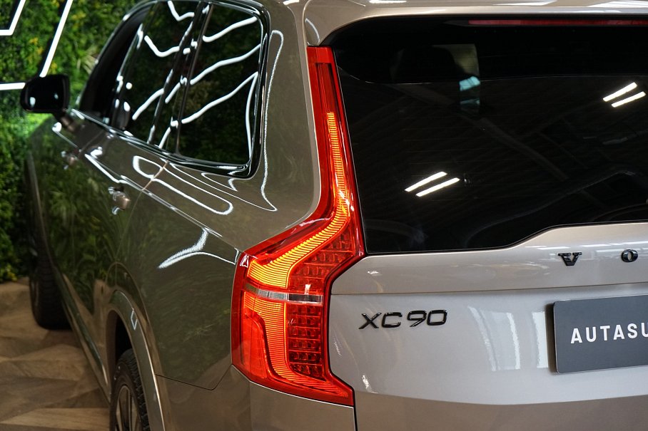 Volvo XC90 B5 AWD R-Design