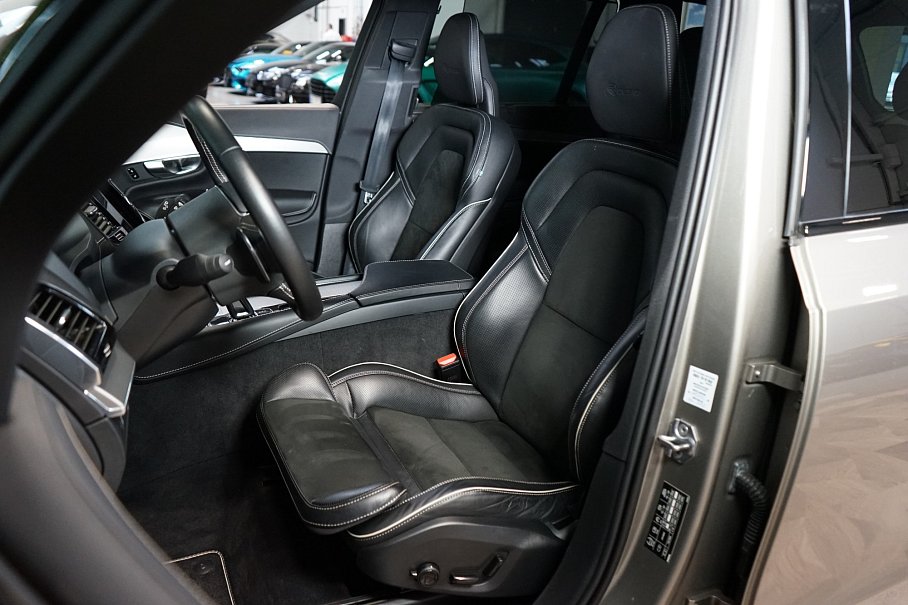 Volvo XC90 B5 AWD R-Design