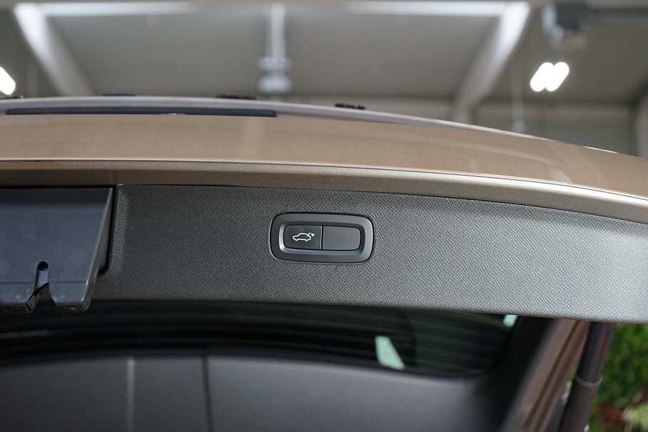Volvo XC90 B5 AWD R-Design