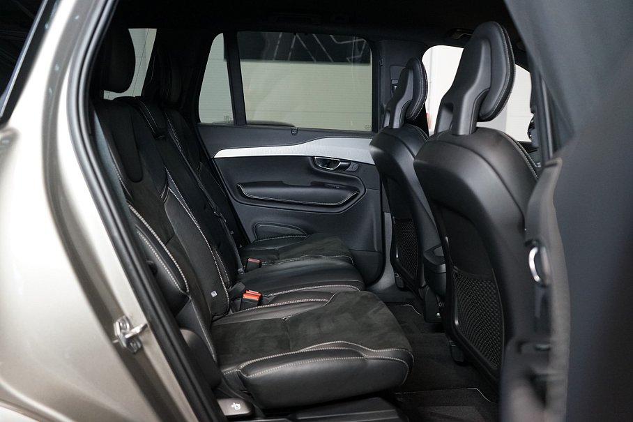 Volvo XC90 B5 AWD R-Design