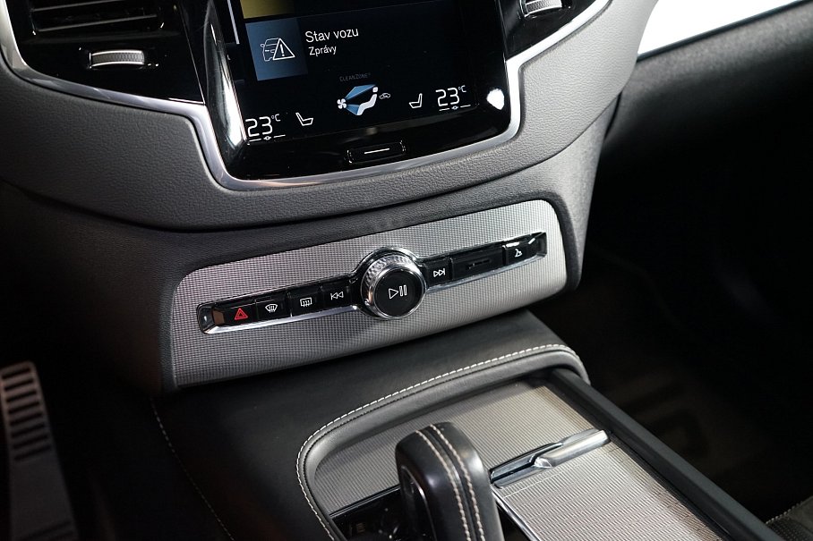 Volvo XC90 B5 AWD R-Design