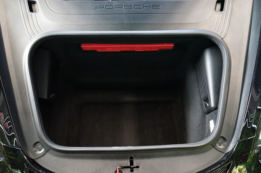 Porsche Cayman GT4 981