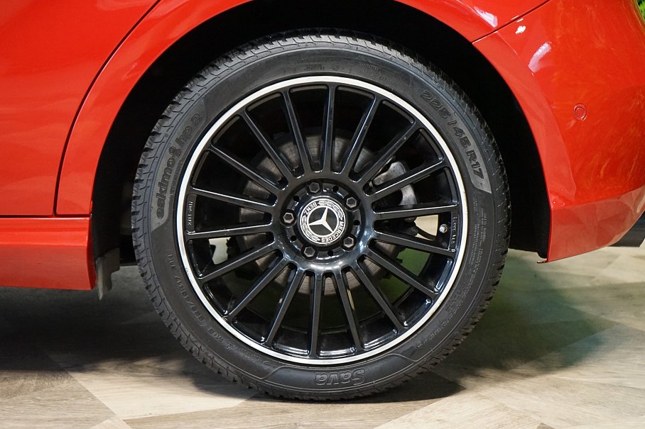 Mercedes-Benz Třída A 180d
