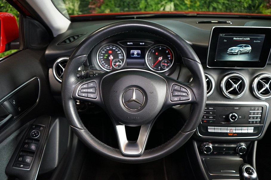 Mercedes-Benz Třída A 180d