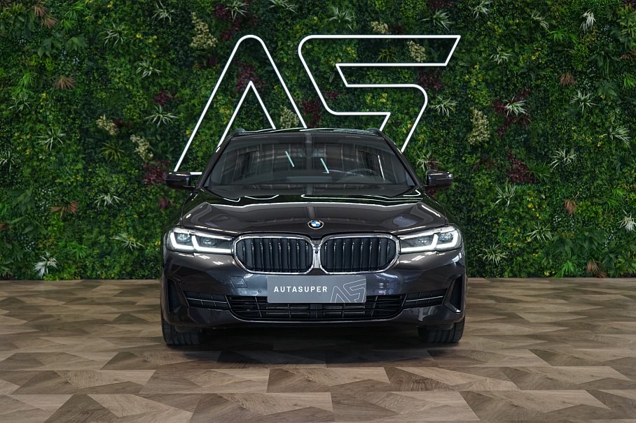 BMW Řada 5 530d xDrive Touring