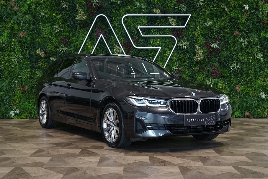 BMW Řada 5 530d xDrive Touring