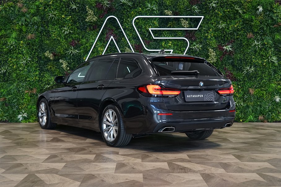 BMW Řada 5 530d xDrive Touring