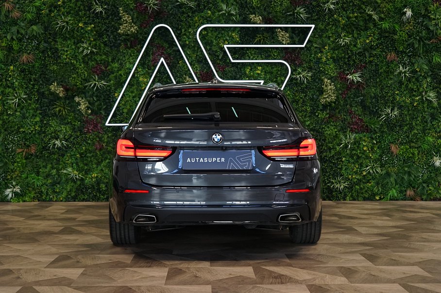 BMW Řada 5 530d xDrive Touring