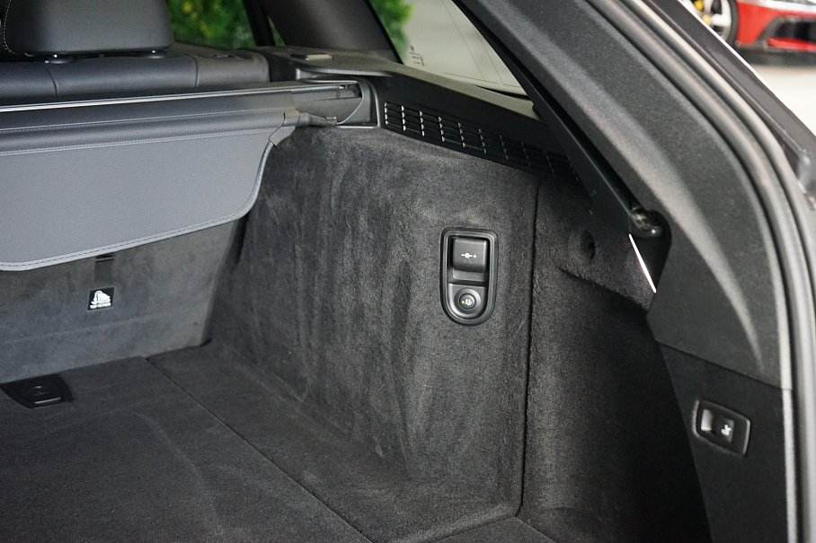BMW Řada 5 530d xDrive Touring