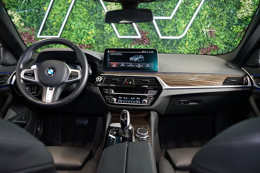 BMW Řada 5 530d xDrive Touring