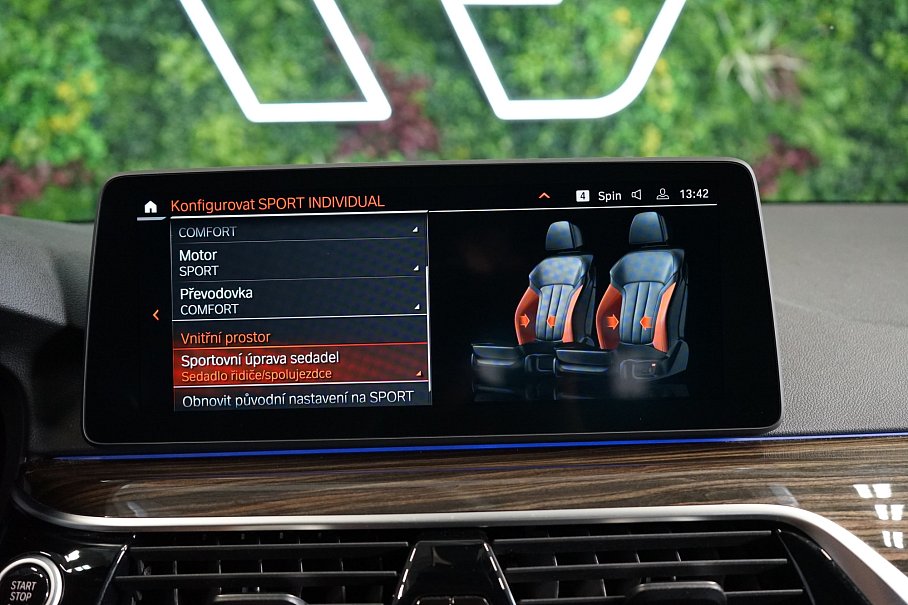 BMW Řada 5 530d xDrive Touring