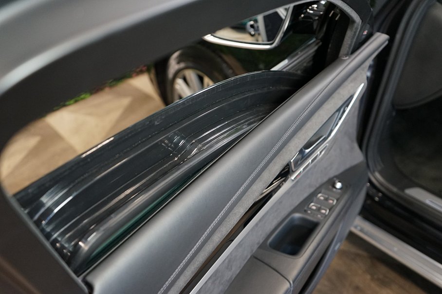 Audi A8 L W12 Security VR9