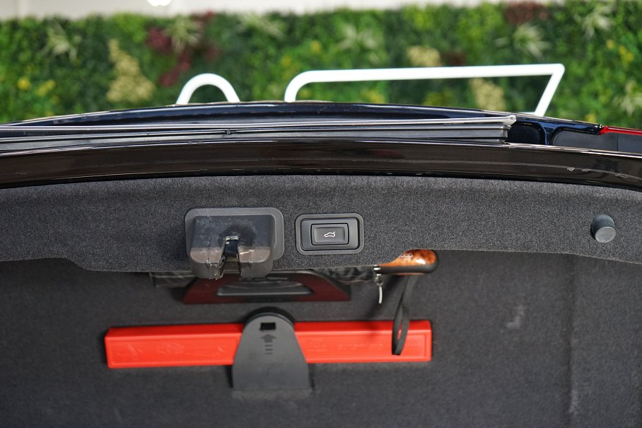 Audi A8 L W12 Security VR9
