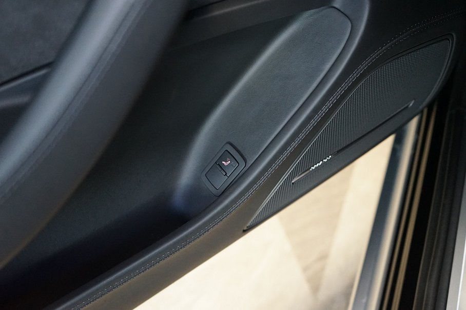 Audi A8 L W12 Security VR9
