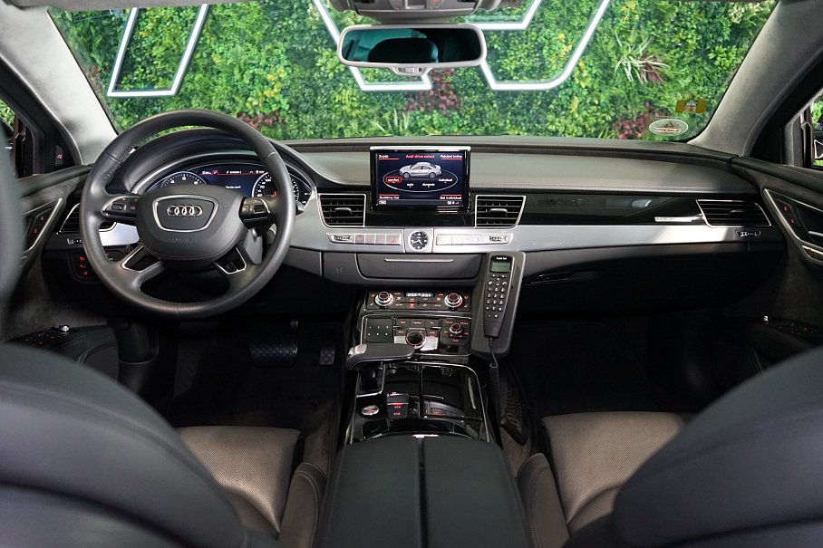 Audi A8 L W12 Security VR9