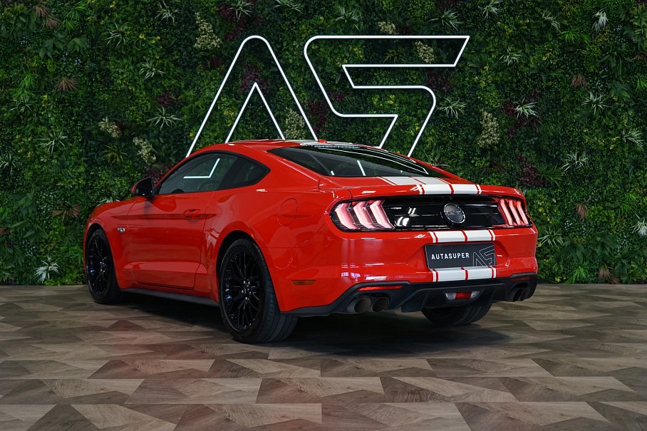 Ford Mustang V8 5.0 GT