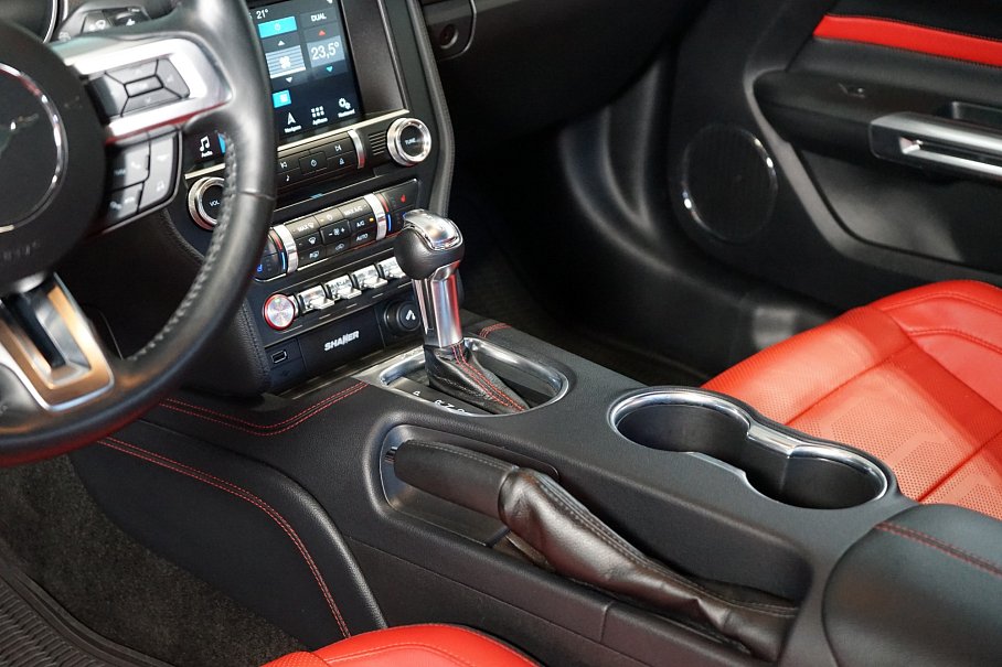 Ford Mustang V8 5.0 GT
