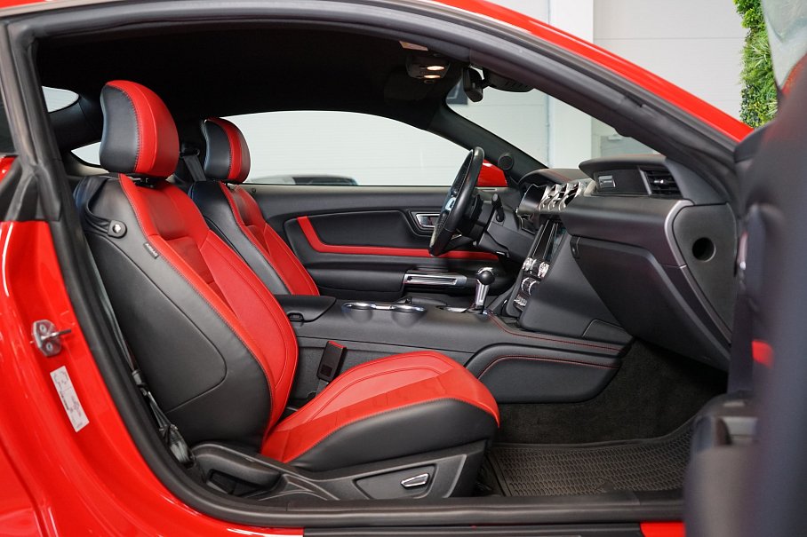 Ford Mustang V8 5.0 GT