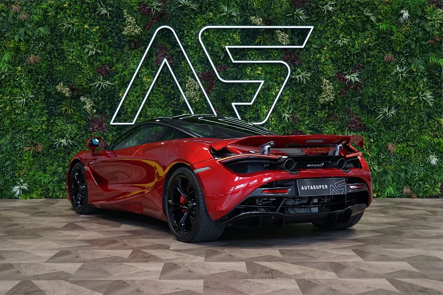McLaren 720S 