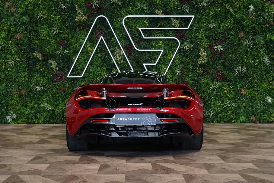 McLaren 720S 