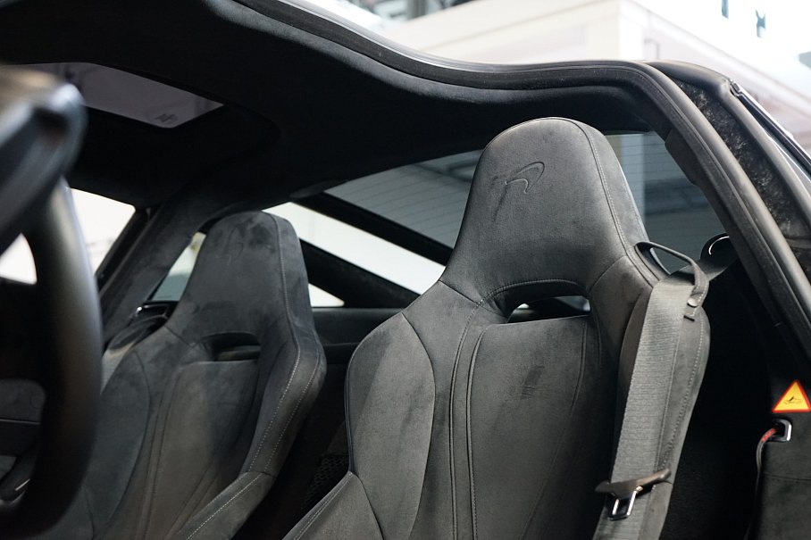 McLaren 720S 